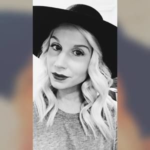 Meet your Posher, Liz